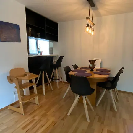 Outlet Apartment *